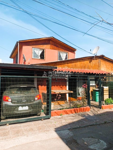 Se vende hermosa propiedad de 2 pisos en la comuna de La Pintana.